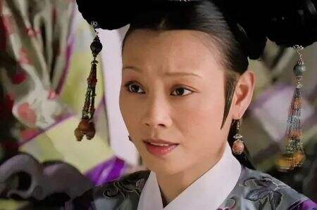 《甄嬛传》滴血验亲时端妃的几句话,让甄嬛转危为安,网友:不愧是一格电战神