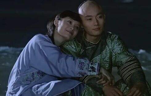 《甄嬛传》玉娆对甄嬛的算计早有端倪,全藏在那句:“弘曕和元澈长得好像亲兄弟”