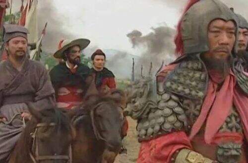 《水浒传》剧中凉山好汉死伤殆尽，连宋江都死了，为何他却能官至封疆大吏