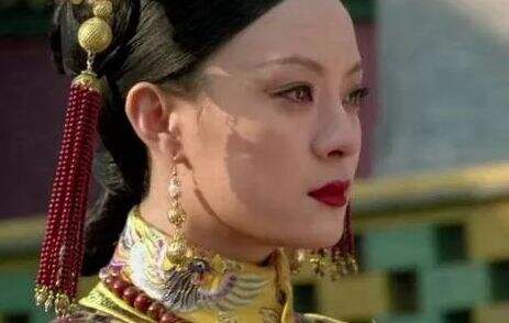 《甄嬛传》太后不愧是宫斗高手,一句话暴露了皇上的小秘密,可惜众人却未察觉