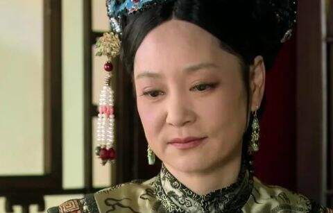 《甄嬛传》太后不愧是宫斗高手,一句话暴露了皇上的小秘密,可惜众人却未察觉
