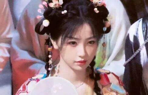 《永夜星河》未播先火，恶毒女配攻略辣手男主，主演CP感拉满，狠狠地爱上了！