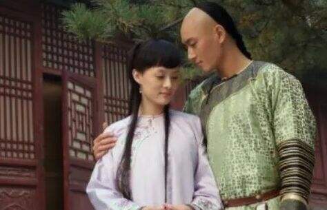 《甄嬛传》胖橘到死都不知道,甄嬛和果郡王私通的证据,竟然就在龙凤胎名字中