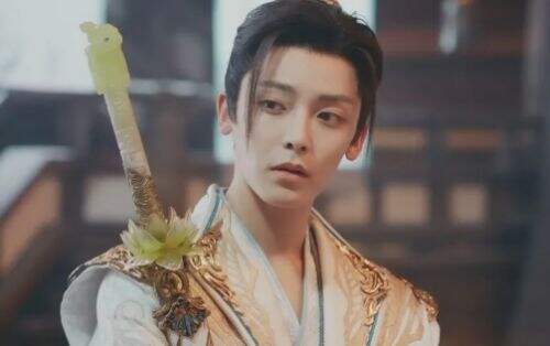 《少年白马醉春风》角色陷恋爱脑引争议,一个放弃长生,一个入了魔,而他最狼狈!