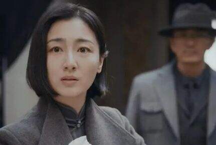 《孤舟》她是全剧最大恋爱脑，坑了父亲，害了弟弟，全家都因她遭受灾难！
