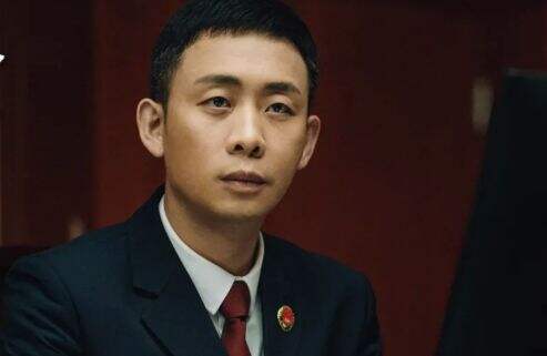 《九部的检察官》门卫老赵身份揭晓,他就是安插的眼线,雷旭以身入局功不可没