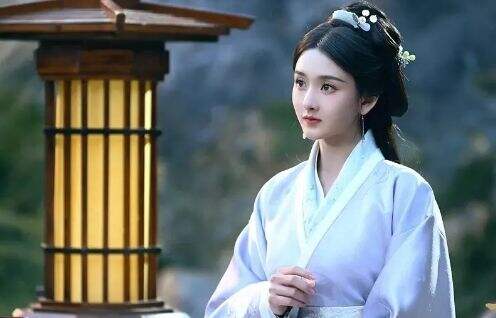 《折腰》被曝将换人补拍，原女主复出无望，新演员人选已定，观众表示太意外！