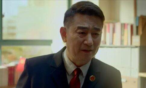 《九部的检察官》陈检是不是祝劼的“保护伞”？疑点重重引争议，剧中几处已有暗示