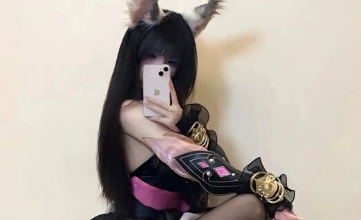《永劫无间》胡桃coser上演黑S诱惑，娇美容颜太好看，完美还原角色气质