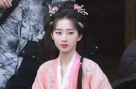 《长乐曲》原本还吐槽剧情老旧,没想到被女演员深深吸引,真是一个比一个漂亮