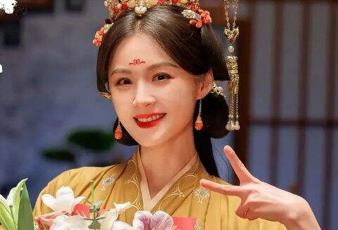 《长乐曲》原本还吐槽剧情老旧,没想到被女演员深深吸引,真是一个比一个漂亮