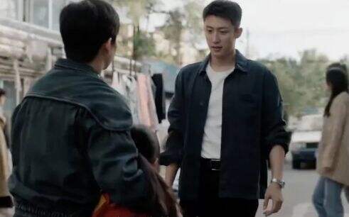 《雪迷宫》姜小海认郑北当大哥另有目的，认警察当靠山，再度上演狂飙剧情