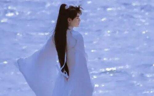 《天官赐福》真人剧来袭!花城谢怜妆造太绝,又一匹黑马剧即将出现!