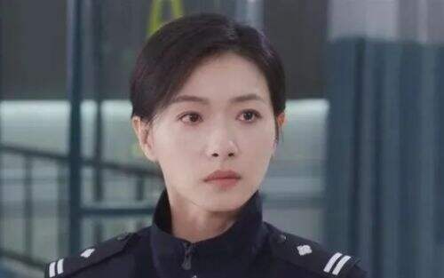 《人民警察》六位女主结局:林冰冰被玷污,赵悦悦惨死,而她收获完美