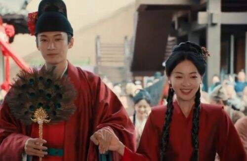 《春花焰》大结局强行BE收尾,开头一群人,结尾一堆坟,连配角都没放过