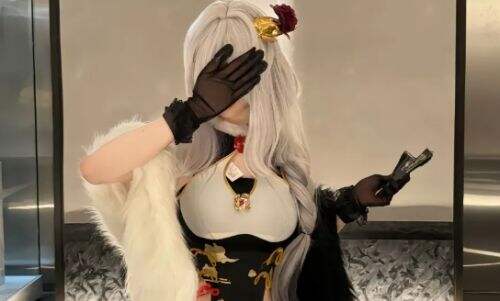 美女姐姐COS《原神》角色：婚纱刻晴，勒肉申鹤，制服ol将军，XP党狂喜！