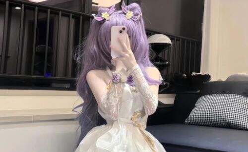 美女姐姐COS《原神》角色：婚纱刻晴，勒肉申鹤，制服ol将军，XP党狂喜！
