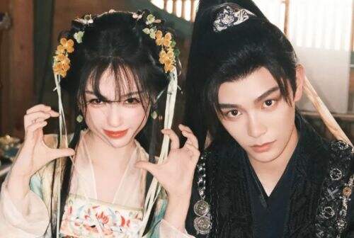 《永夜星河》林妙妙带慕声回现代结婚，两人终于喜获美满，甚至还有个女儿