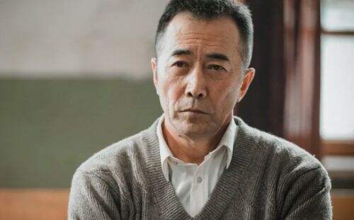 《我是刑警》央视8套开播，老戏骨加真案件，不拖泥带水够真够好看