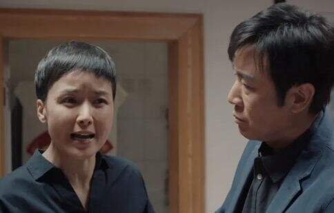 《我是刑警》公然枪杀哨兵案展开侦破，李文怒打女儿不让她当警察