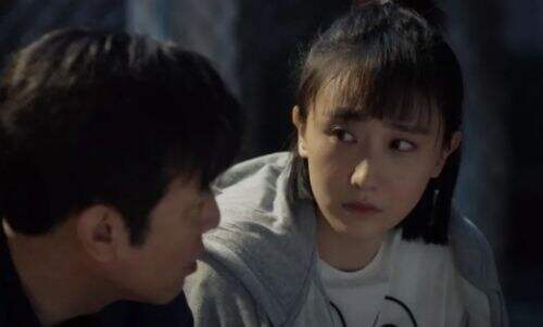 《我是刑警》公然枪杀哨兵案展开侦破，李文怒打女儿不让她当警察