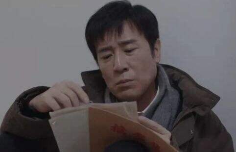 《我是刑警》公然枪杀哨兵案展开侦破，李文怒打女儿不让她当警察