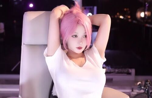 美女主播称想通过结婚改变命运,打算脱离直播,续约只是为了还房贷