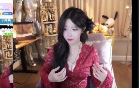 呆妹儿穿圣诞红色