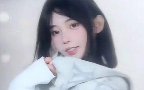 童锦程旗下多名女主播被禁,官方质疑其存在违规,目前已在调查中