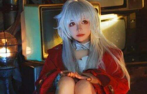 崩铁克拉拉COS:纯真少女惹人怜,小脸颊太可爱,崩坏世界的孤独花朵