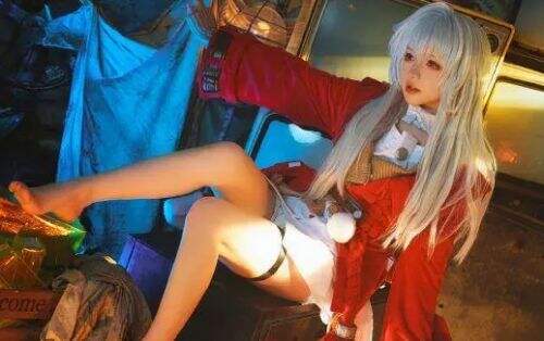 崩铁克拉拉COS:纯真少女惹人怜,小脸颊太可爱,崩坏世界的孤独花朵