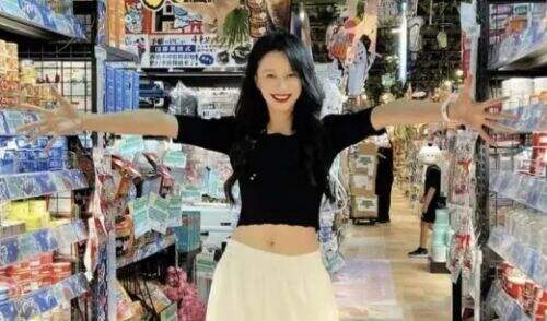 《大奉打更人》46岁倪虹洁一出场,就是妥妥教科书式“泼辣美人”
