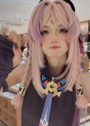 《原神》茜特菈莉超美COS：可爱动人，还原度太高，不愧是黑曜石奶奶