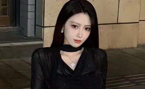 旭旭宝宝连麦女主播，频繁互动太亲密，惨遭老婆查房，吓得直接下播