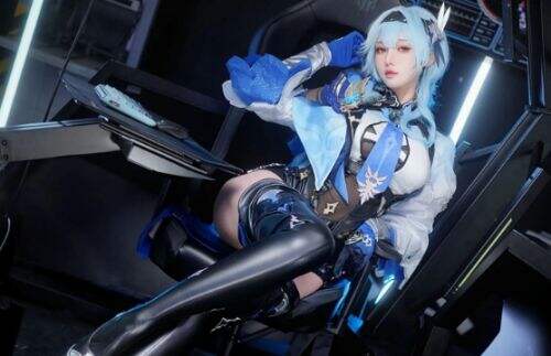 《原神》优菈绝美COS：服饰装扮1:1还原，高挑身材太诱人，很难超越