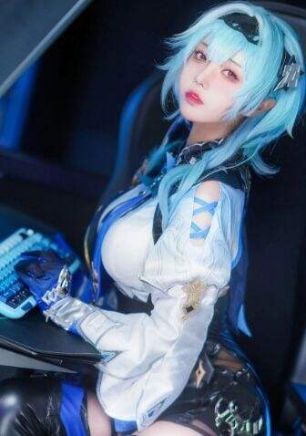 《原神》优菈绝美COS：服饰装扮1:1还原，高挑身材太诱人，很难超越