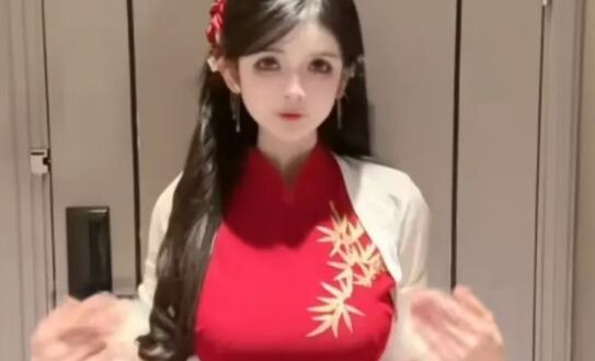 狗头萝莉穿红色战袍,向全体粉丝发新年福利,称正在准备新年活动