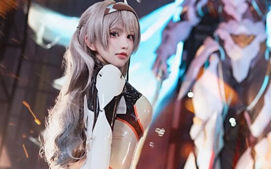 崩铁流萤作战服COS: