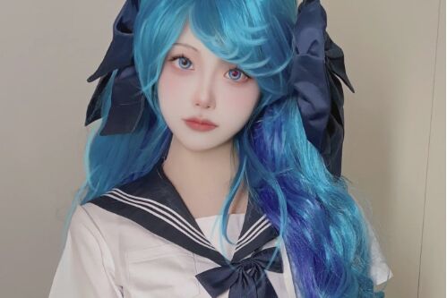 LOL格温校服COS:青春洋溢,甜美可人,简直像从游戏里走出来的