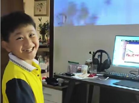 网红“逆战哥”,靠带娃打游戏火出圈,没成想反而让儿子爱上学习