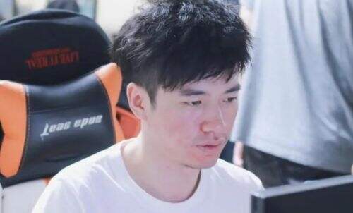 LOL职业选手再起冲突,Doinb和打野绝交,微信拉黑,上门等两小时道歉