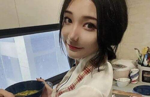 知名美女Coser宣布退圈,称自己年轻不懂事,以后不会再复播了