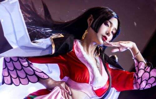 知名美女Coser宣布退圈,称自己年轻不懂事,以后不会再复播了