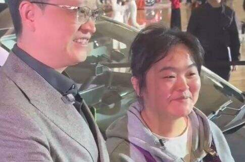 发型师晓华广州开剪，爆改平头中年大叔，剪完秒变叔圈男子爱豆