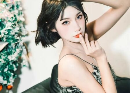 美女Coser退圈数月又后悔，称自己年纪大了，再回归只能COS成熟角色