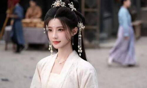 《大奉打更人》她是田曦薇最好的姐妹，曾与“火箭少女”失之交臂