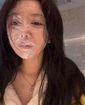 呆妹儿公布自己素颜照片,被吐槽差别过大,网友:感觉像整过了