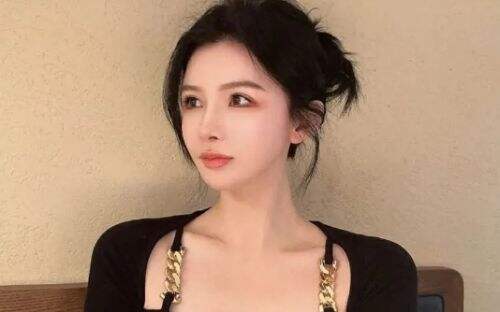 知名女主播称读书没用引热议,吐槽父母太传统,直言该早点做直播
