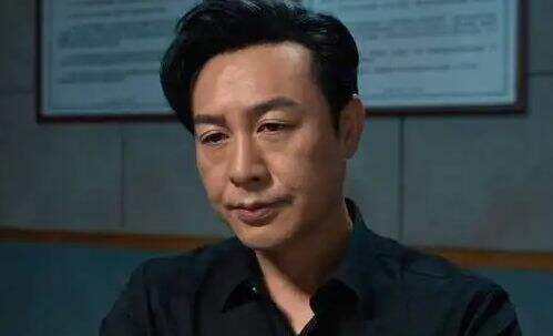 知名男演员被曝多条猛料，片场骂遍投资人，强行安排亲密女演员进组