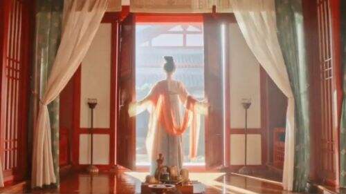《国色芳华》女主杨紫被央视点名,只字不提演技,却道出不同的观感